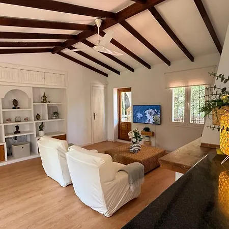 Golondrinas By Sol Maestranza * 马尔韦利亚