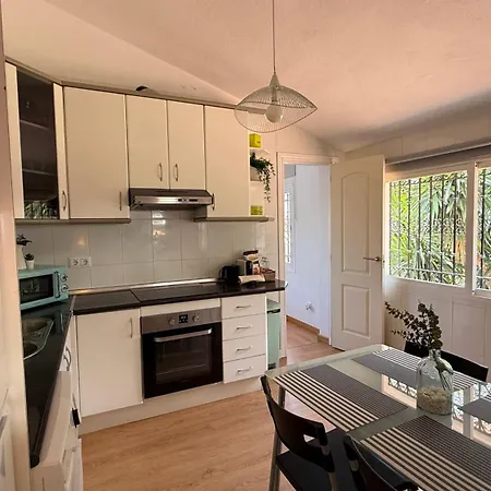 Golondrinas By Sol Maestranza * 马尔韦利亚