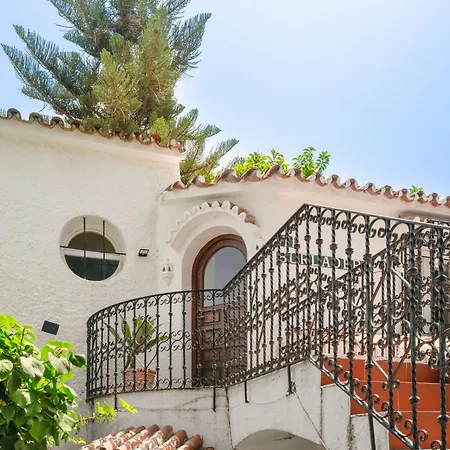 Golondrinas By Sol Maestranza Marbella