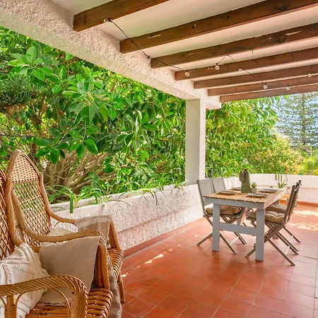 Golondrinas By Sol Maestranza * Marbella